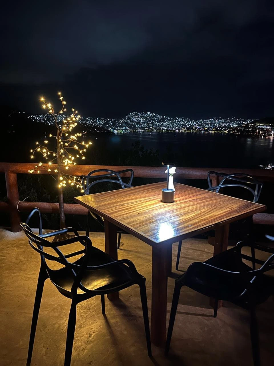 Imágenes Restaurante Kaukan Zihuatanejo 3